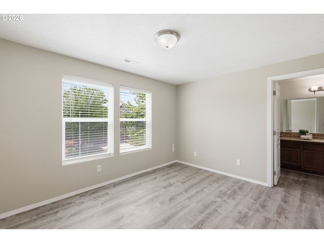 1961 ADELMAN Loop, Eugene, OR 97402