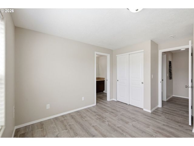1961 ADELMAN Loop, Eugene, OR 97402