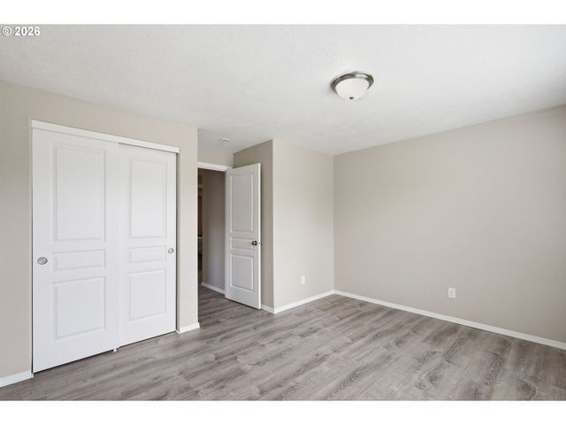 1961 ADELMAN Loop, Eugene, OR 97402