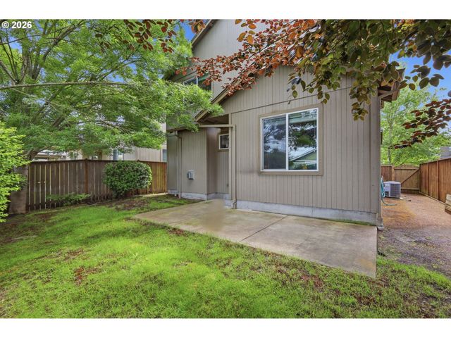 1961 ADELMAN Loop, Eugene, OR 97402
