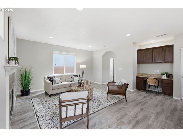 1961 ADELMAN Loop, Eugene, OR 97402