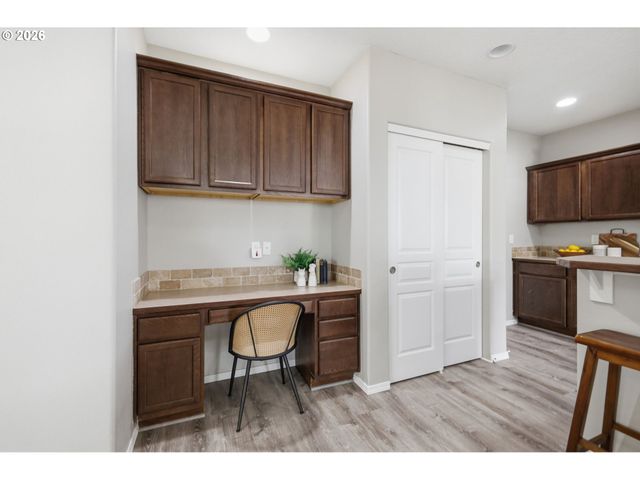 1961 ADELMAN Loop, Eugene, OR 97402