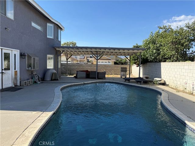 7855 Grace Avenue, Fontana, CA 92336
