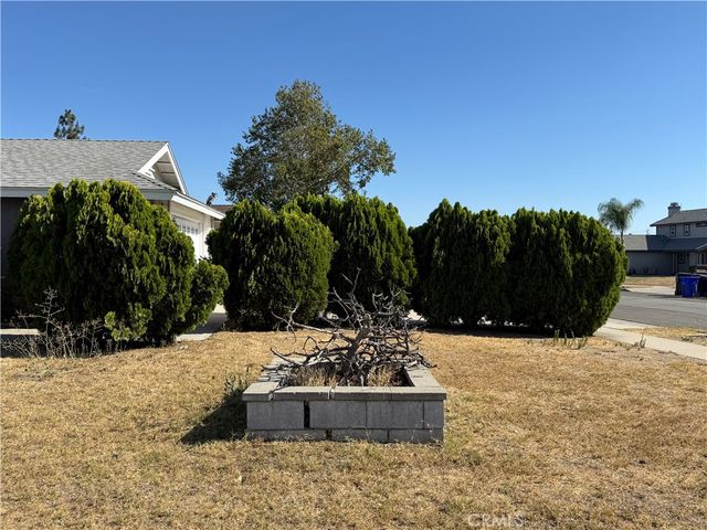7855 Grace Avenue, Fontana, CA 92336