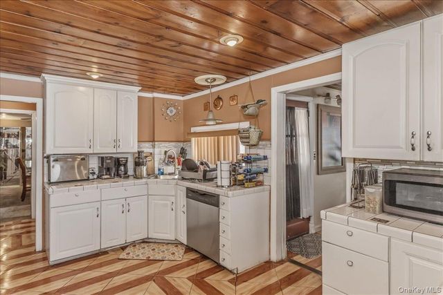 12 Stone Boulevard, Massapequa, NY 11758