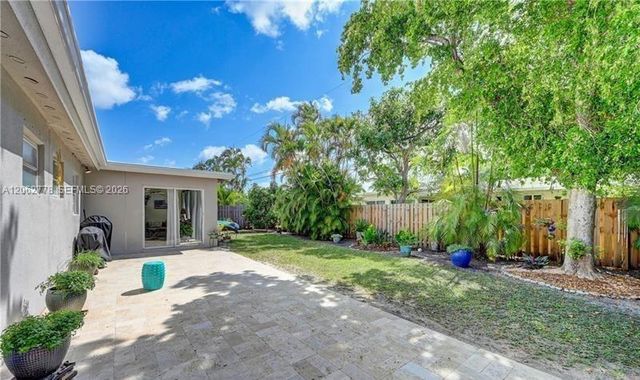 1180 SW 4th Ter, Pompano Beach, FL 33060
