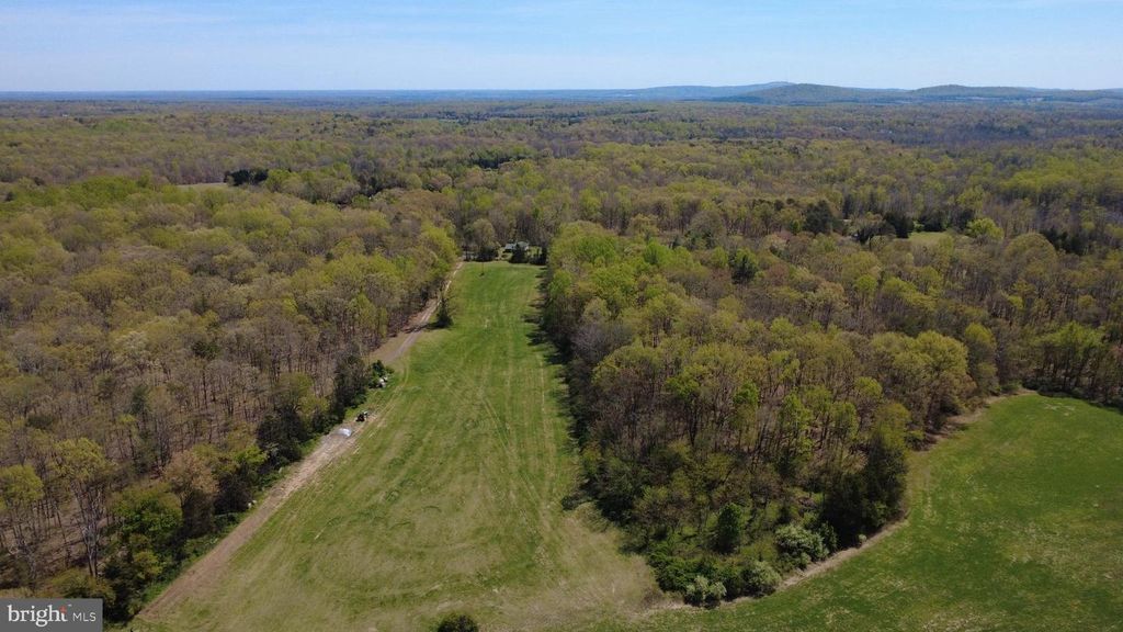 Image 21 of property listing at KIRTLEY RESIDUE LOT, Culpeper, VA 22701