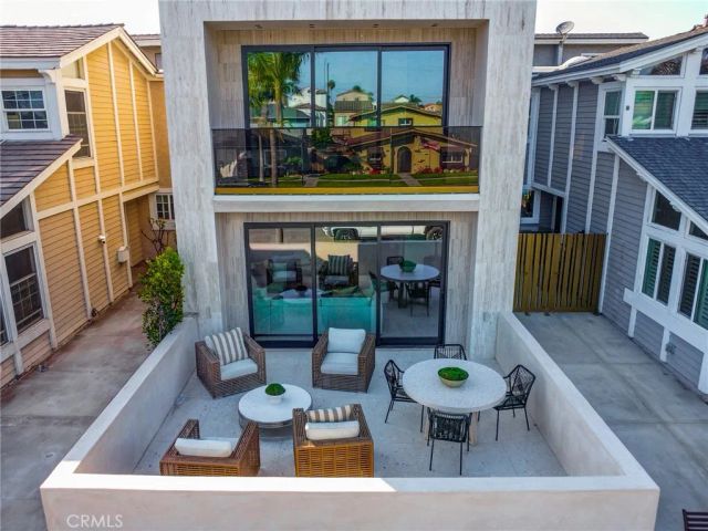 505 17th Street, Huntington Beach, CA 92648