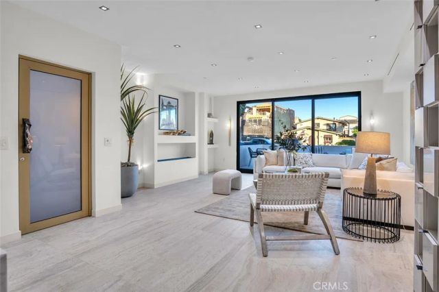 505 17th Street, Huntington Beach, CA 92648