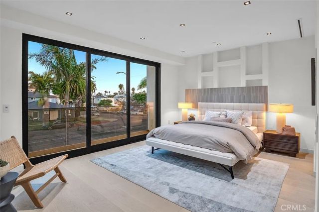 505 17th Street, Huntington Beach, CA 92648