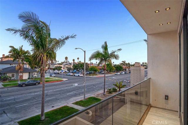 505 17th Street, Huntington Beach, CA 92648