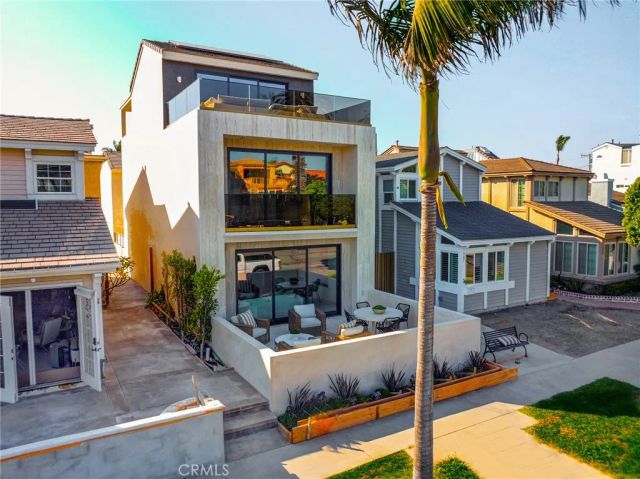 505 17th Street, Huntington Beach, CA 92648