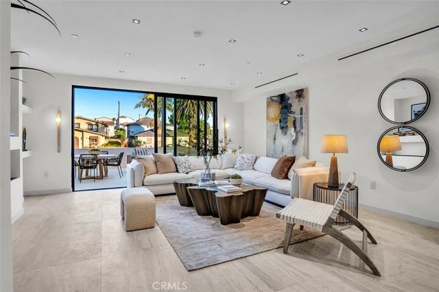 505 17th Street, Huntington Beach, CA 92648