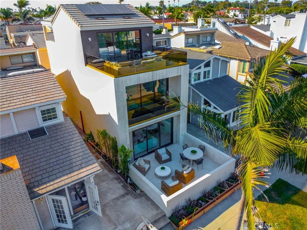 505 17th Street, Huntington Beach, CA 92648