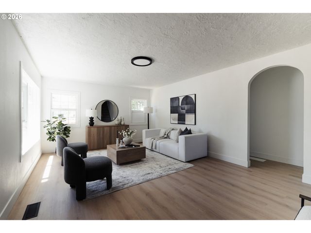 1415 N RUSSET St, Portland, OR 97217