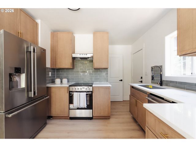 1415 N RUSSET St, Portland, OR 97217
