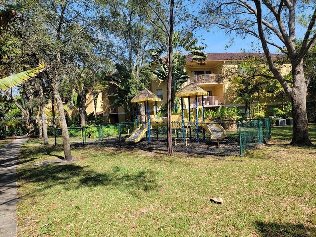 741 N Pine Island Rd 308, Plantation, FL 33324