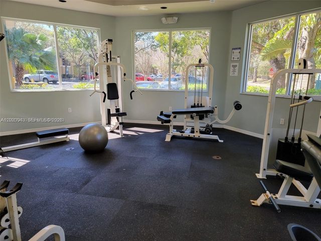 741 N Pine Island Rd 308, Plantation, FL 33324