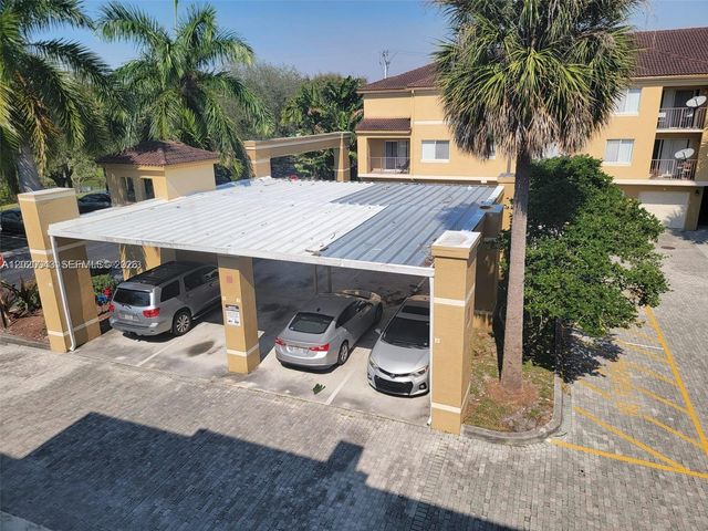 741 N Pine Island Rd 308, Plantation, FL 33324