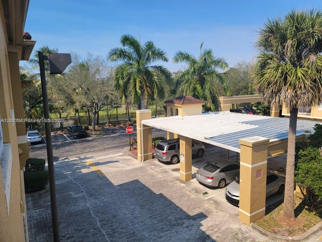 741 N Pine Island Rd 308, Plantation, FL 33324