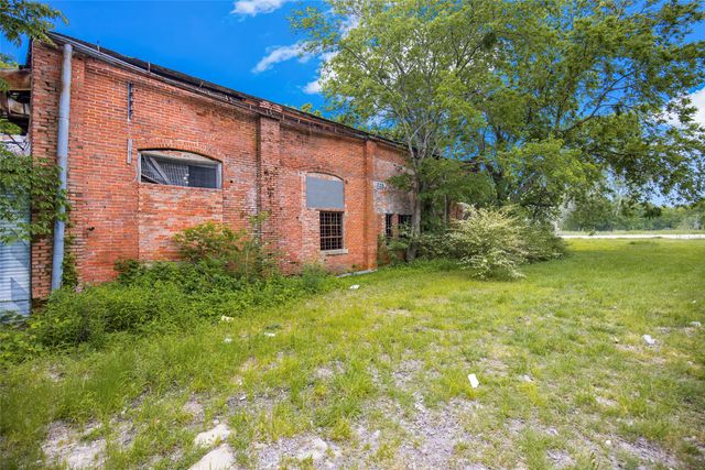 3804 Dalton Street, Greenville, TX 75401