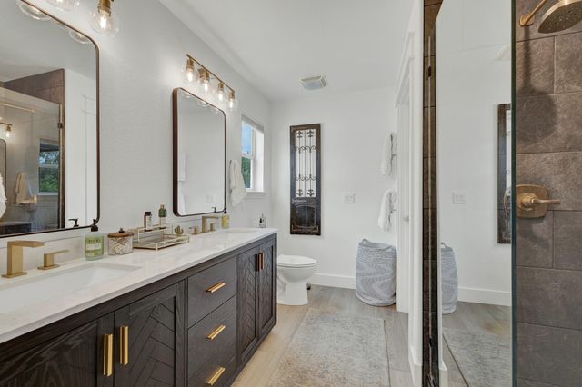 1100 Yaupon DR, Fischer, TX 78623