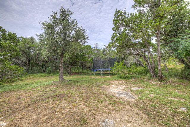 1100 Yaupon DR, Fischer, TX 78623