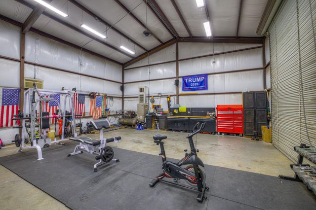 1100 Yaupon DR, Fischer, TX 78623