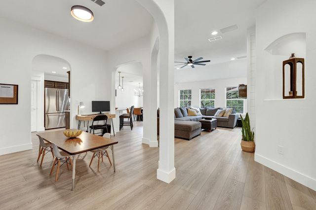 1100 Yaupon DR, Fischer, TX 78623