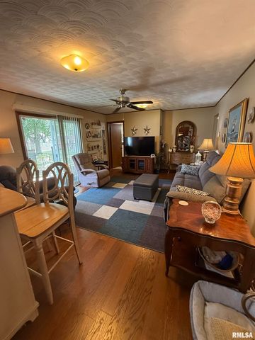 411 SUNSET Drive, Centralia, IL 62801