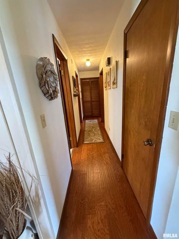 411 SUNSET Drive, Centralia, IL 62801