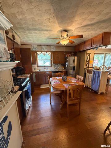 411 SUNSET Drive, Centralia, IL 62801