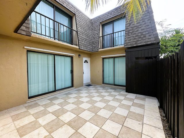 303 Waterview Drive, Palm Springs, FL 33461