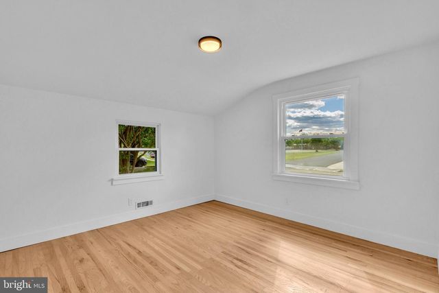 153 RAMBLEWOOD PKWY, Mount Laurel, NJ 08054