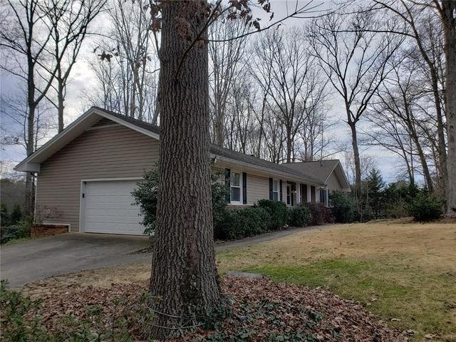 3740 Clubland Drive, Marietta, GA 30068