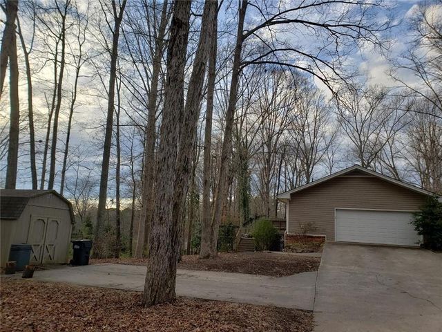 3740 Clubland Drive, Marietta, GA 30068