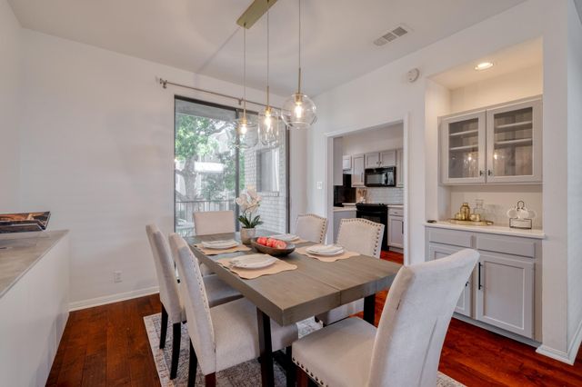 611 E 45th ST 19, Austin, TX 78751