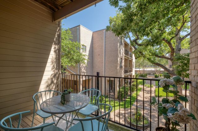 611 E 45th ST 19, Austin, TX 78751