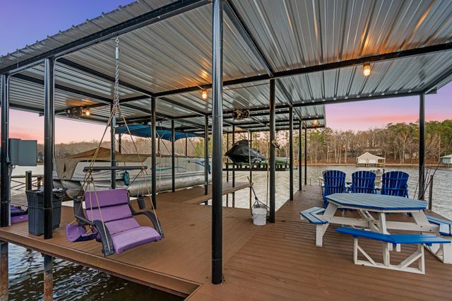 12255 Davis Rd, Athens, AL 35611