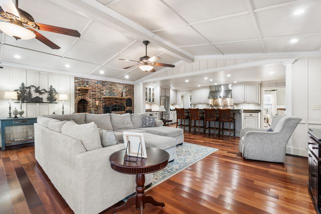 12255 Davis Rd, Athens, AL 35611