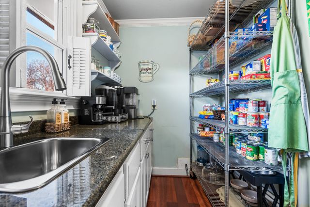 12255 Davis Rd, Athens, AL 35611