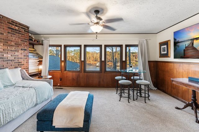 12255 Davis Rd, Athens, AL 35611