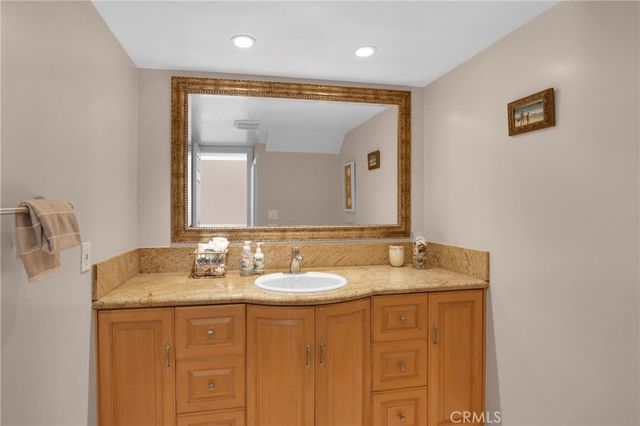 16721 Castaway, Huntington Beach, CA 92649