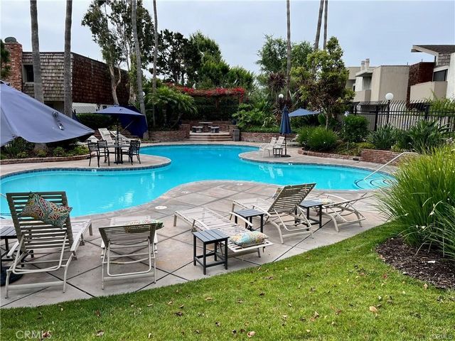 16721 Castaway, Huntington Beach, CA 92649