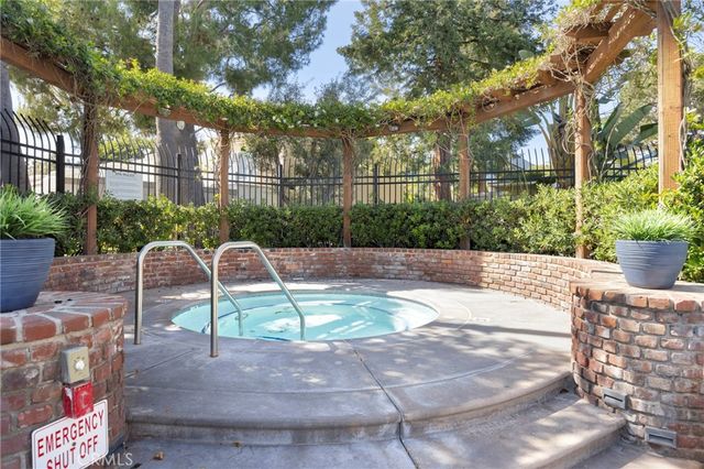 16721 Castaway, Huntington Beach, CA 92649
