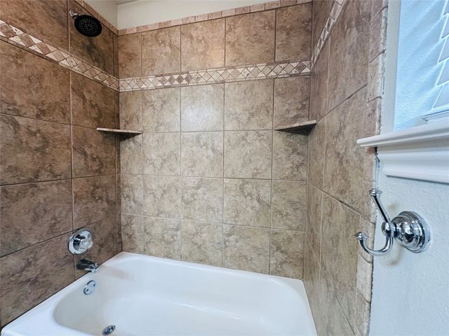 802 Wandering Court, Granbury, TX 76049