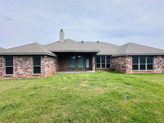 802 Wandering Court, Granbury, TX 76049