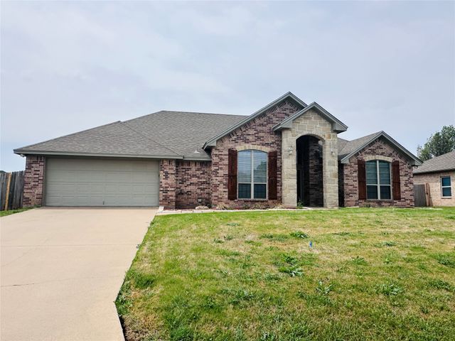802 Wandering Court, Granbury, TX 76049