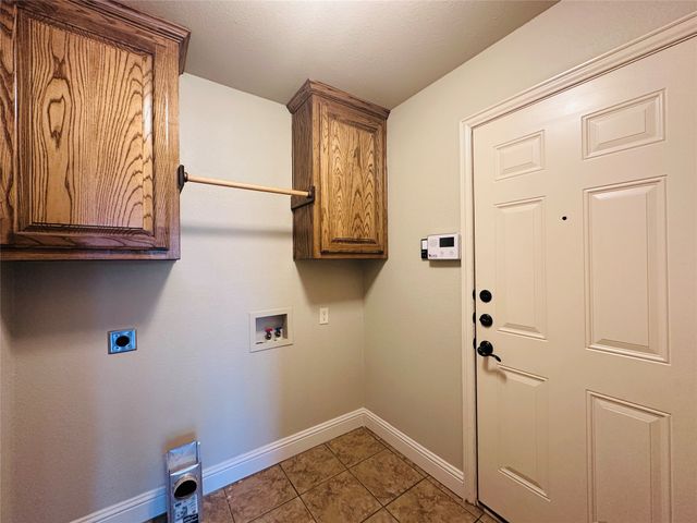 802 Wandering Court, Granbury, TX 76049