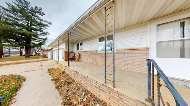 415 2nd Street NW, New Richland, MN 56072